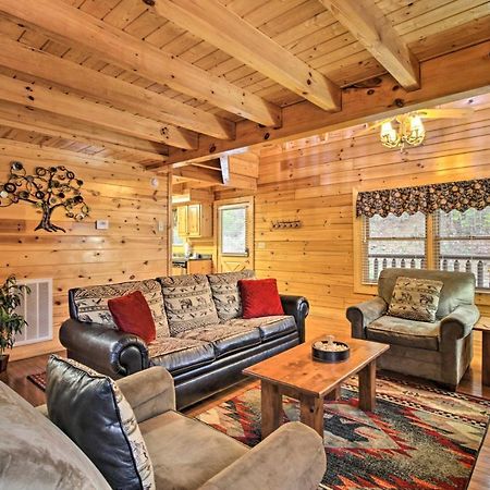 Cabin With Hot Tub About 2 Mi To Island In Pigeon Forge! 外观 照片