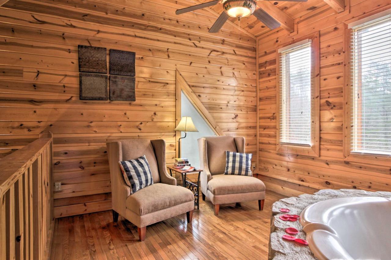 Cabin With Hot Tub About 2 Mi To Island In Pigeon Forge! 外观 照片