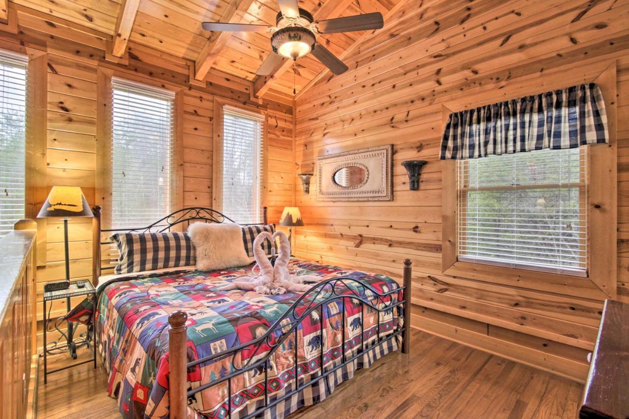 Cabin With Hot Tub About 2 Mi To Island In Pigeon Forge! 外观 照片