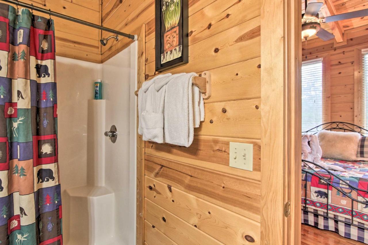 Cabin With Hot Tub About 2 Mi To Island In Pigeon Forge! 外观 照片